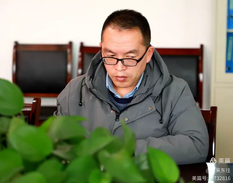 武乡二中党支部2022年度民主生活会暨"三正五变"大讨论交流研讨会